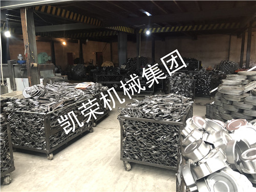 凱榮手扳葫蘆墻板生產(chǎn)廠(chǎng)區(qū)